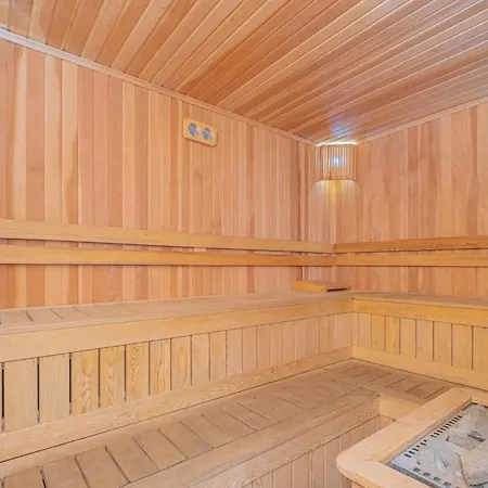 Luxury 1 Bedroom Flat In Apartman
