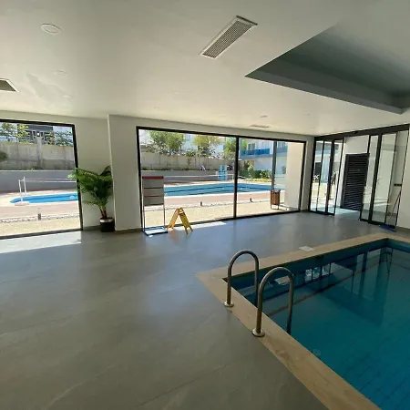 Luxury 1 Bedroom Flat In Apartman *
