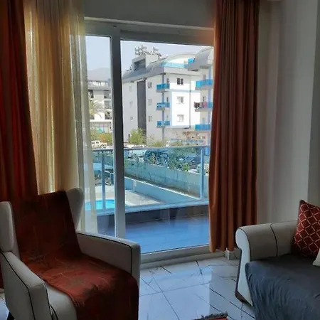 Luxury 1 Bedroom Flat In דירה אלאניה