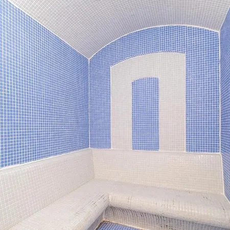 Luxury 1 Bedroom Flat In דירה *